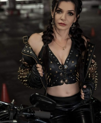 В Москве я создам атмосферу, в которой ты забудешь о реальности и погрузишься в океан удовольствия. Мои услуги включают безграничный эротический массаж, горячий стриптиз и полный релакс. Мои фото подтверждают мою красоту и аппетитные формы. Уверена, ты останешься восхищен моей индивидуальностью и талантом доставлять незабываемое удовольствие. Заходи ко мне и получи неповторимый опыт, о котором будешь мечтать снова и снова. 💋 2110, 34 года